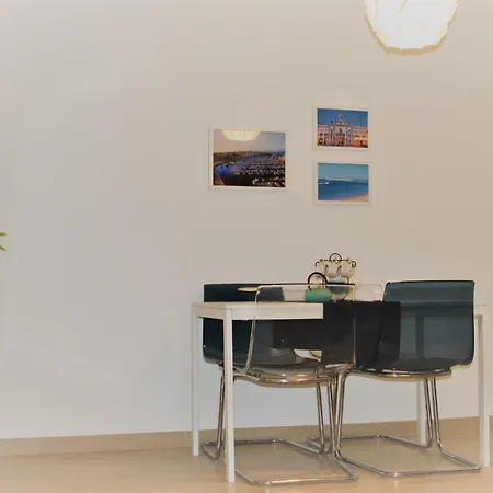 Casa Camoes, Near Airport, 4km Beach Διαμέρισμα *