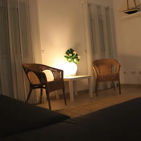 Casa Camoes, Near Airport, 4km Beach Διαμέρισμα Φάρο