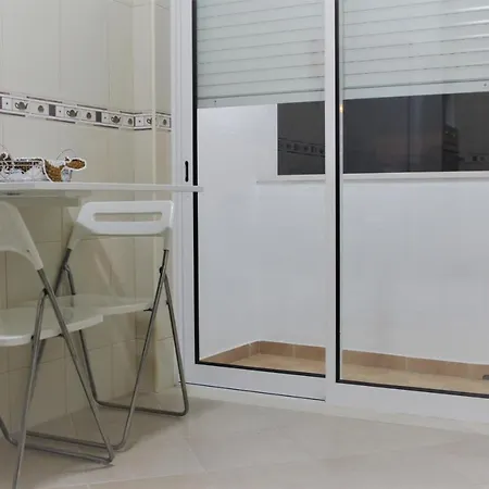 Casa Camões, Near Airport, 4km Beach *